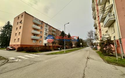 3 izbový byt v centre mesta Púchov na predaj