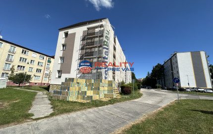 2 izbový byt v novo zrekonštruovanej bytovke SNP  Tr. Teplice - Rezervované