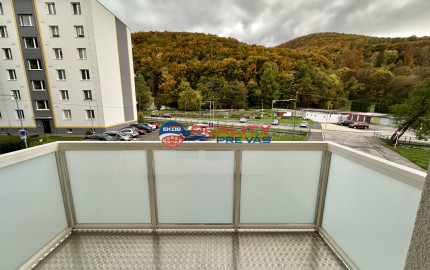 2 izbový byt v novo zrekonštruovanej bytovke SNP  Tr. Teplice - Rezervované