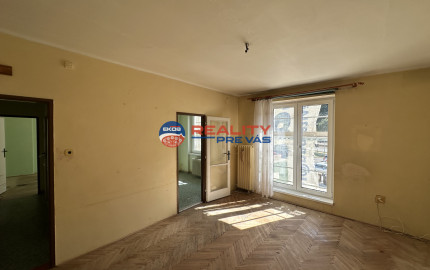 2 izbový byt v novo zrekonštruovanej bytovke SNP  Tr. Teplice - Rezervované