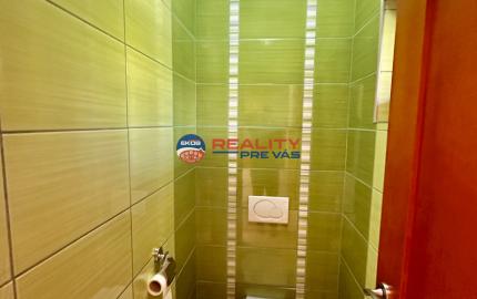 Nádherný 6 izbový rodinný dom v horskom prostredí  - Zariečie  pri  Púchove