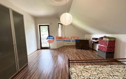 Nádherný 6 izbový rodinný dom v horskom prostredí  - Zariečie  pri  Púchove