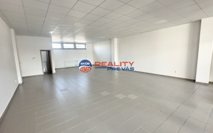 Prenájom priestorov  preskleného priestoru - Dvory  Púchov   100 m 2