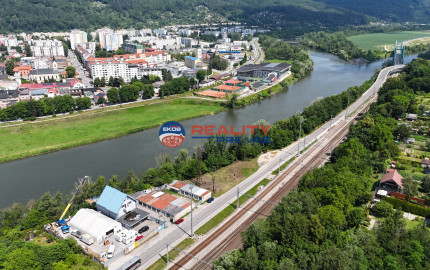 Predaj pozemku v priemyselnej časti mesta Púchov  / Nosice - stavebný pozemok