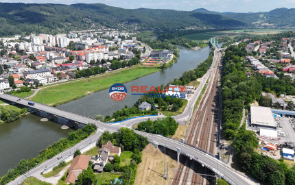 Predaj pozemku v priemyselnej časti mesta Púchov  / Nosice - stavebný pozemok