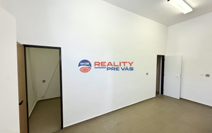 Obchodno - skladový priestor  s vlastným sociálnym zázemím   a parkovacími miestami v priemyselnom parku Nosice -  Púchov