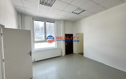 Obchodno - skladový priestor  s vlastným sociálnym zázemím   a parkovacími miestami v priemyselnom parku Nosice -  Púchov