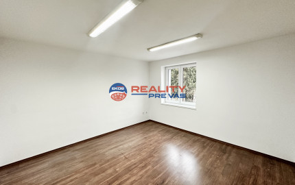 Dvojkancelária  v novostavbe rovno v centre mesta  Púchov  35 m2