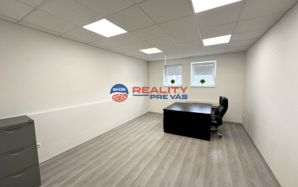 Kancelária v centre mesta  Púchov - Pasáž 20m2 na prenájom