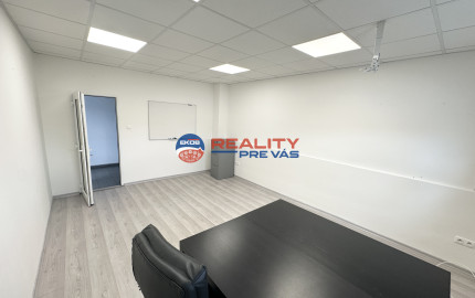 Kancelária v centre mesta  Púchov - Pasáž 20m2 na prenájom