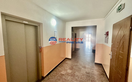 Predaj 2 izbový byt  - Trenčín  - Juh   - Západná    - Predané