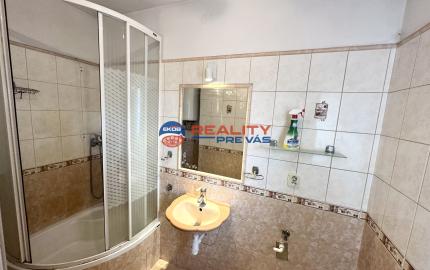 2. izbový byt  s vlastnou záhradkou /šopkou  a parkovacím priestorom pri bytovke   Dohňany  - Púchov