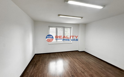 Kancelársky priestor v centre mesta  29 m2 - Púchov