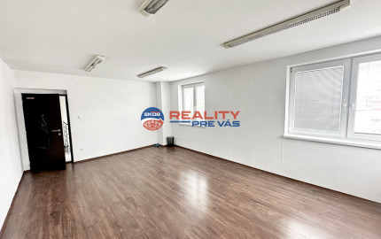 Reality Pre Vás   29 m2 kancelária v samom centre mesta Púchov