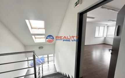 Reality Pre Vás   29 m2 kancelária v samom centre mesta Púchov