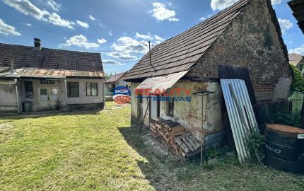 Reality Pre Vás  - máme pre vás skvelú ponuku  Pozemok s RD len kúsok od Púchova