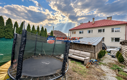 2 izbový byt s pozemkom  260m2  vlastnou záhradkou  a šopkou