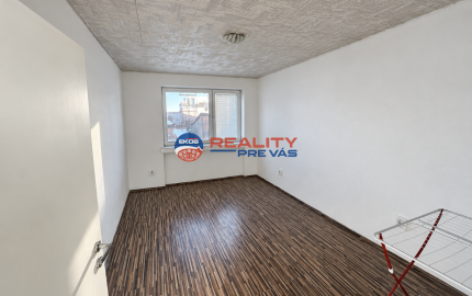 2 izbový byt s pozemkom  260m2  vlastnou záhradkou  a šopkou