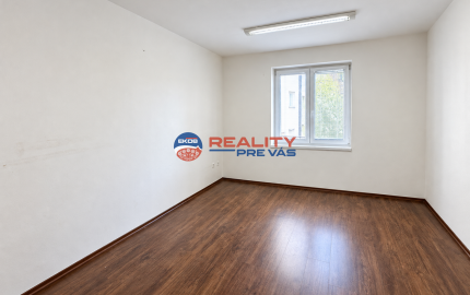 Reality Pre Vás  - Kancelársky priestor v centre  15 m2