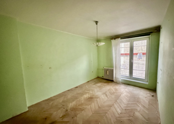 2 izbový byt v novo zrekonštruovanej bytovke SNP  Tr. Teplice - Rezervované