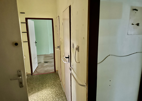 2 izbový byt v novo zrekonštruovanej bytovke SNP  Tr. Teplice - Rezervované