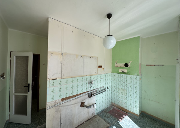 2 izbový byt v novo zrekonštruovanej bytovke SNP  Tr. Teplice - Rezervované