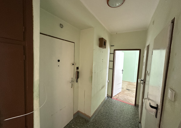 2 izbový byt v novo zrekonštruovanej bytovke SNP  Tr. Teplice - Rezervované