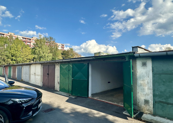 Garaž na predaj  - Gorazdova Púchov pri Makyte