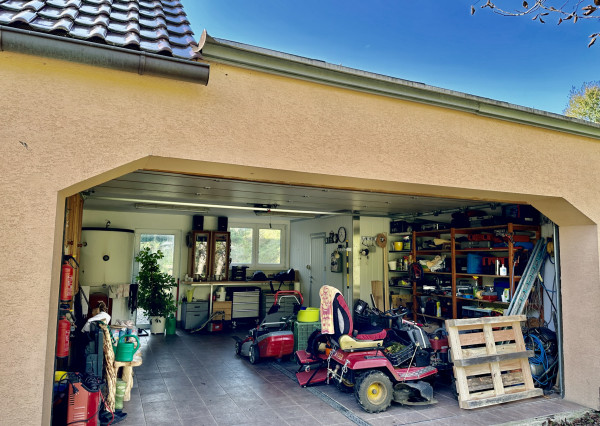 Nádherný 6 izbový rodinný dom v horskom prostredí  - Zariečie  pri  Púchove