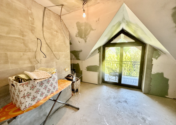 Nádherný 6 izbový rodinný dom v horskom prostredí  - Zariečie  pri  Púchove