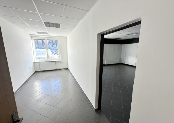 Prenájom kancelárskych priestorov  Púchov  - Nosice  firemné zázemie od 18m2 až po 54m2