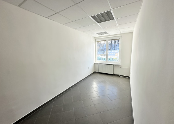 Prenájom kancelárskych priestorov  Púchov  - Nosice  firemné zázemie od 18m2 až po 54m2