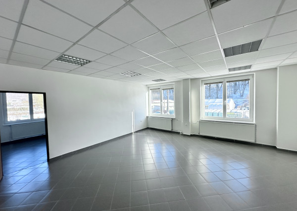 Prenájom kancelárskych priestorov  Púchov  - Nosice  firemné zázemie od 18m2 až po 54m2
