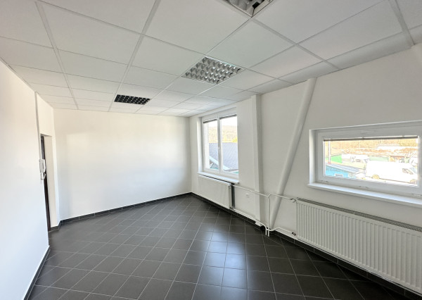 Prenájom kancelárskych priestorov  Púchov  - Nosice  firemné zázemie od 18m2 až po 54m2