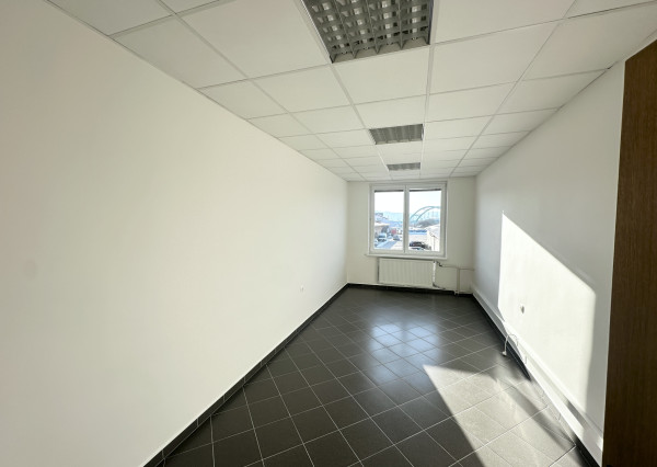 Prenájom kancelárskych priestorov  Púchov  - Nosice  firemné zázemie od 18m2 až po 54m2