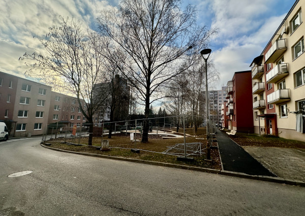 Predaj 2 izbový byt  - Trenčín  - Juh   - Západná    - Predané