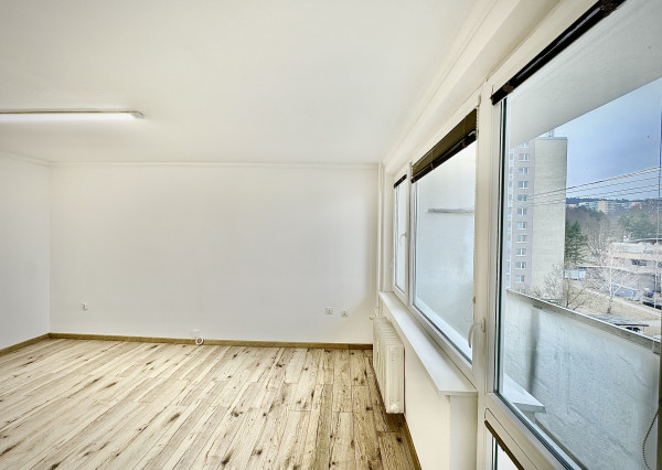 Predaj 2 izbový byt  - Trenčín  - Juh   - Západná    - Predané