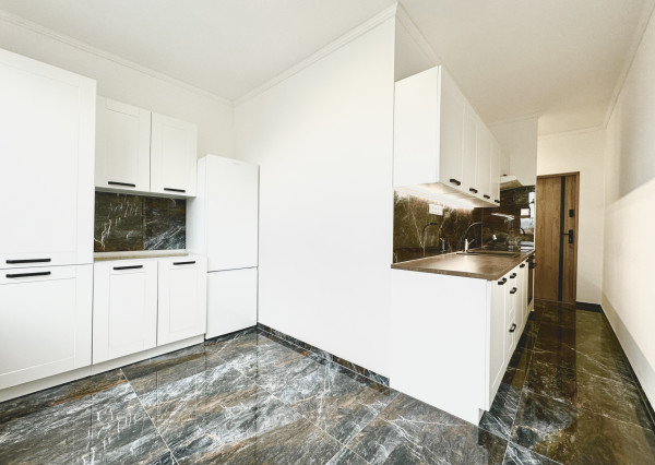 Predaj 2 izbový byt  - Trenčín  - Juh   - Západná    - Predané