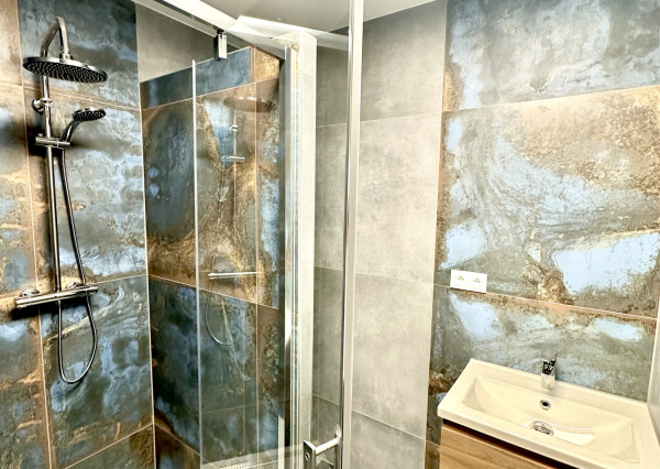 Predaj 2 izbový byt  - Trenčín  - Juh   - Západná    - Predané