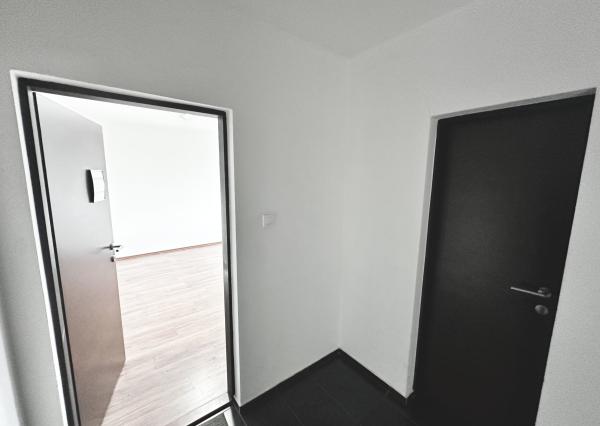 Dvojkancelária  v novostavbe rovno v centre mesta  Púchov  35 m2