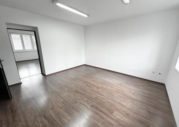 Dvojkancelária  v novostavbe rovno v centre mesta  Púchov  35 m2