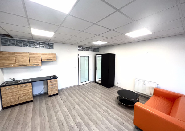 Kancelária v centre mesta  s klimatizáciou - Pasáž 2. poschodie 46 m2