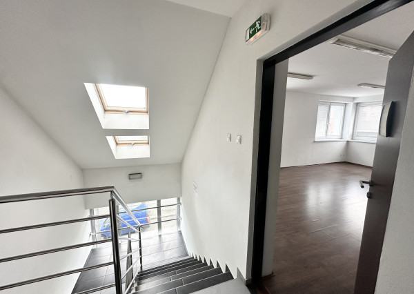Reality Pre Vás   29 m2 kancelária v samom centre mesta Púchov