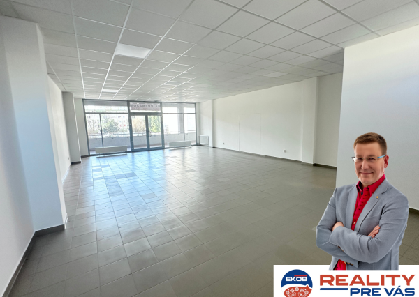 Prenájom priestorov  preskleného priestoru - Dvory  Púchov   100 m 2