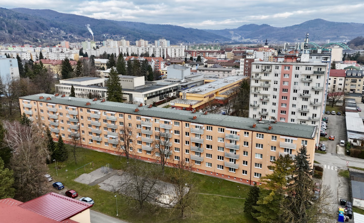 3 izbový byt s  možnosťou vlastnej úpravy centrum Púchov - fotografia 9