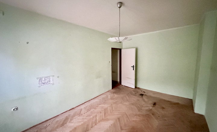 Reality  Pre Vás  - Predaj - 2 izbový byt  SNP  Tr. Teplice - fotografia 11