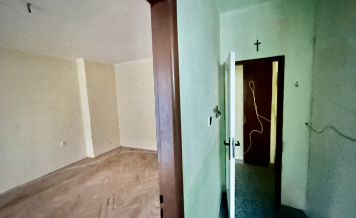 Reality  Pre Vás  - Predaj - 2 izbový byt  SNP  Tr. Teplice - fotografia 13