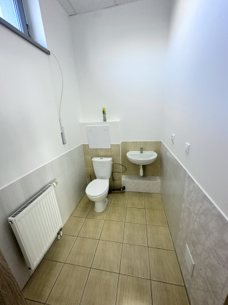 Reality Pre Vás -  Prenájom priestorov  preskleného priestoru - Dvory  Púchov  200 m2 - fotografia 7