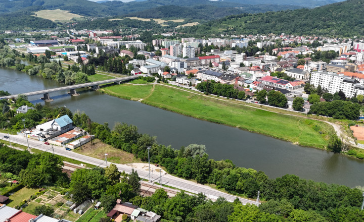 Predaj pozemku Priemyselná časť Púchov  rezervované - fotografia 9