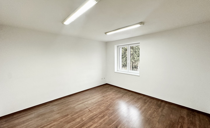 Dvojkancelária  v novostavbe rovno v centre mesta  Púchov  35 m2  Prenajate - fotografia 3